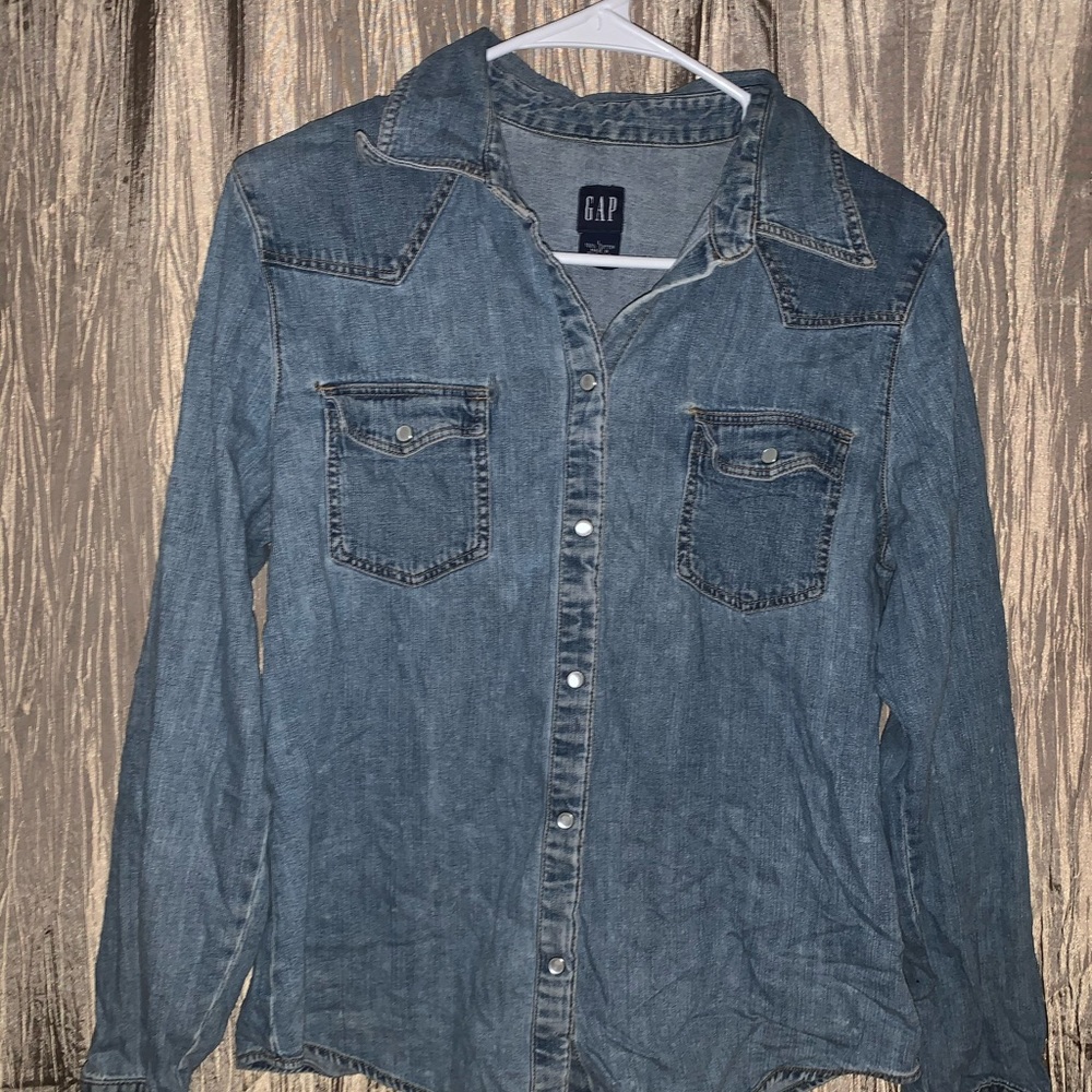 GAP brand blue jean button down long sleeve shirt